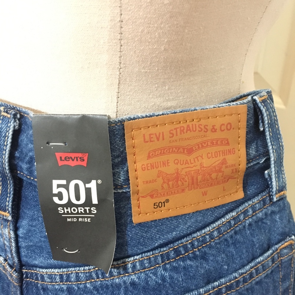 NWT Levi’s 501 shorts mid rise button fly cutoffs - Picture 8 of 11